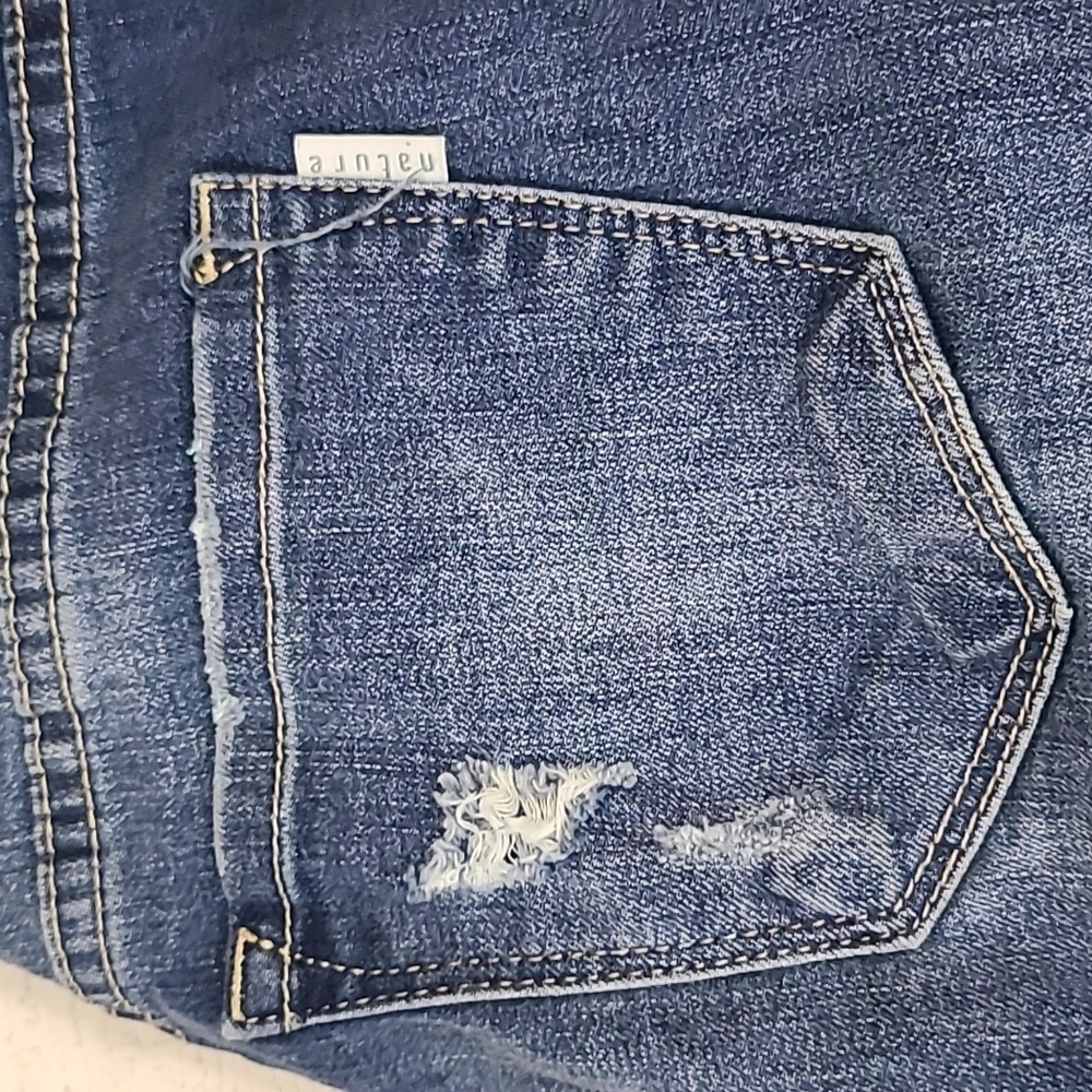 Nature women's skinny jeans size 26. - Picture 2 of 6